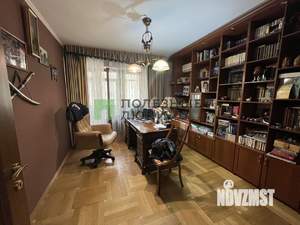 3-к квартира, вторичка, 100м2, 2/5 этаж