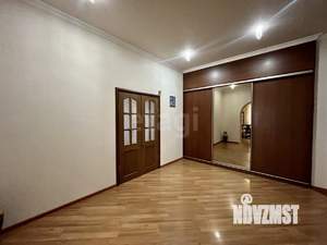 6-к квартира, вторичка, 220м2, 2/2 этаж