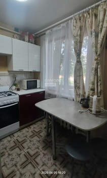2-к квартира, вторичка, 40м2, 1/5 этаж