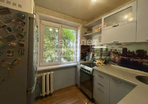 4-к квартира, вторичка, 58м2, 2/5 этаж