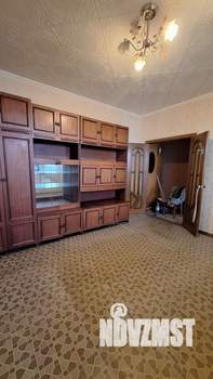 3-к квартира, вторичка, 58м2, 8/9 этаж