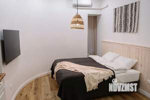 4-к квартира, вторичка, 130м2, 1/9 этаж