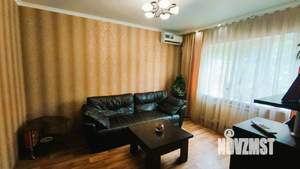 2-к квартира, вторичка, 52м2, 1/9 этаж