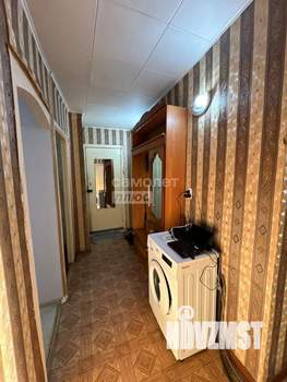 2-к квартира, вторичка, 42м2, 1/5 этаж