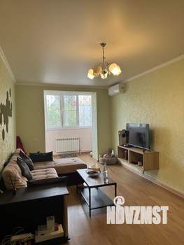 2-к квартира, вторичка, 64м2, 1/10 этаж