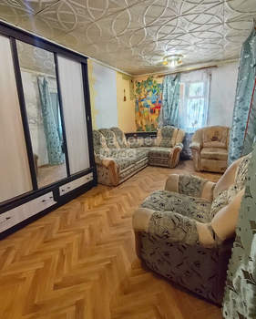 3-к квартира, вторичка, 52м2, 1/1 этаж