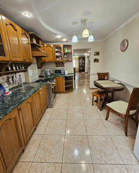 3-к квартира, вторичка, 68м2, 1/4 этаж